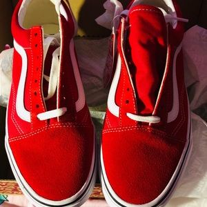 SOLD New Vans womens